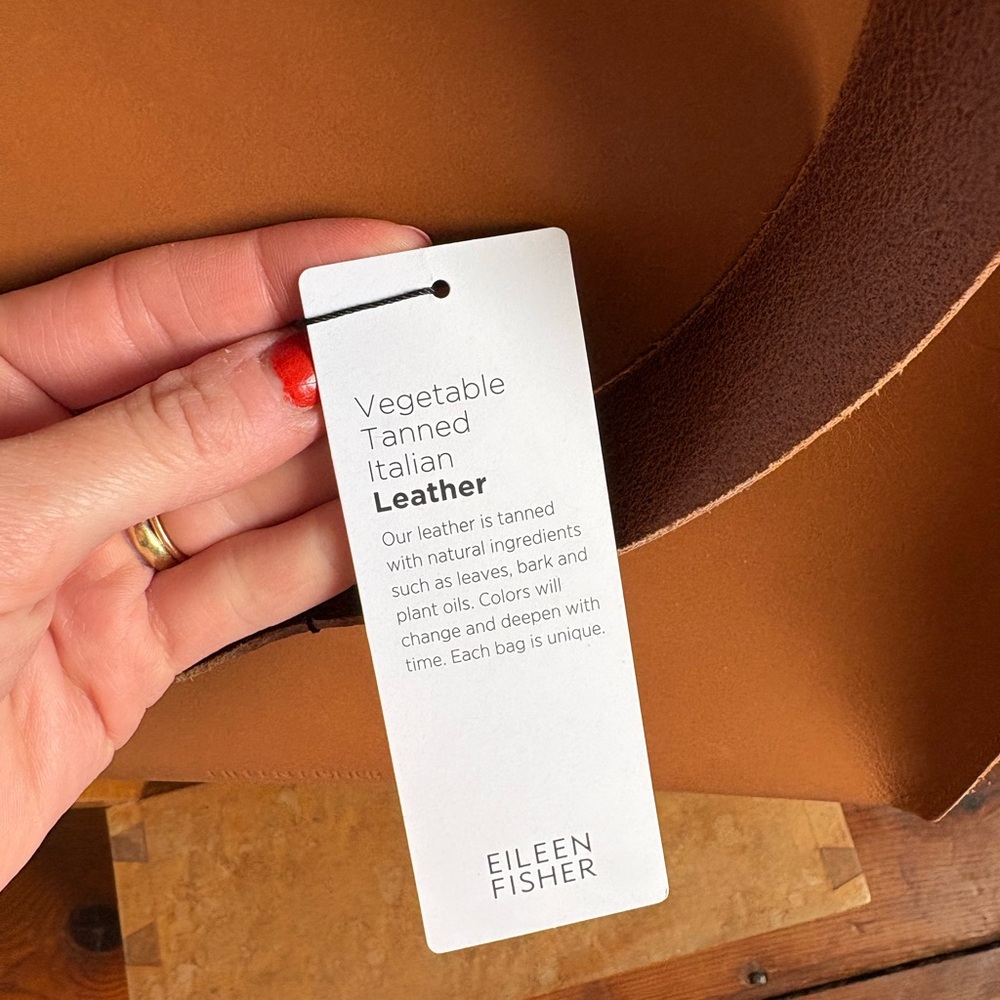 Eileen Fisher Vegetable Tanned Italian Leather Tote Bag - Picture 5 of 16